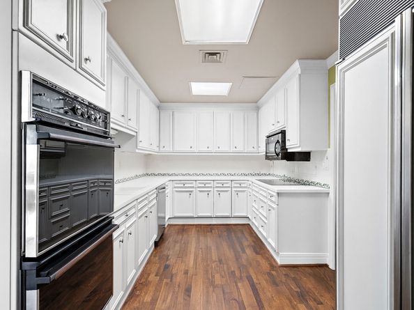 1111 Hermann Drive 28D, Houston TX 77004