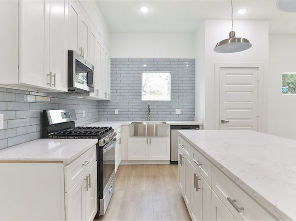 9343 Lavender St, North Houston TX 77016