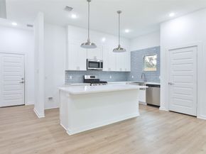 9343 Lavender St, North Houston TX 77016