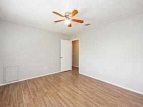 11750 Murr Way, Houston TX 77048