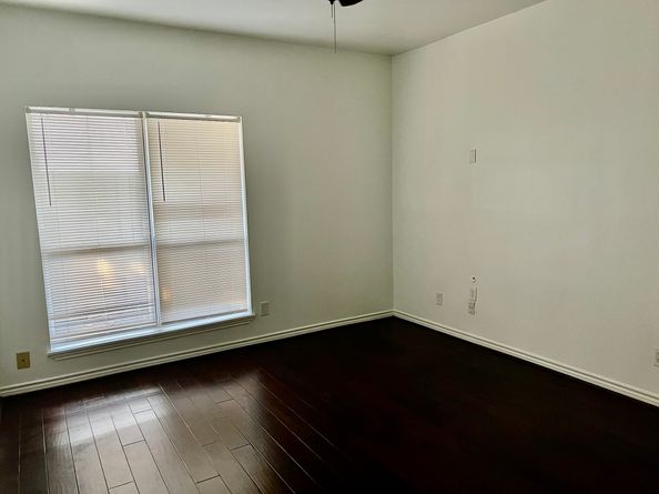 10047 Westpark Drive 9, Houston TX 77042