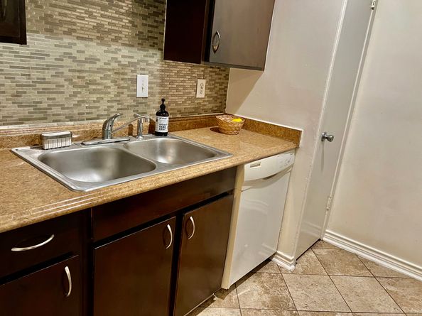 10047 Westpark Drive 9, Houston TX 77042