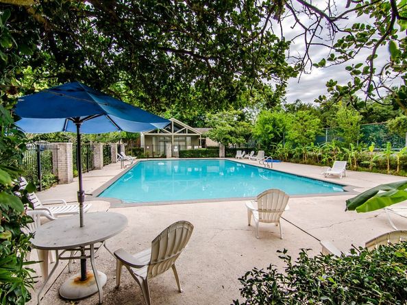 10047 Westpark Drive 9, Houston TX 77042