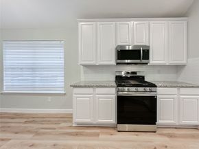 27 Auburn Path Drive, The Woodlands TX 77382