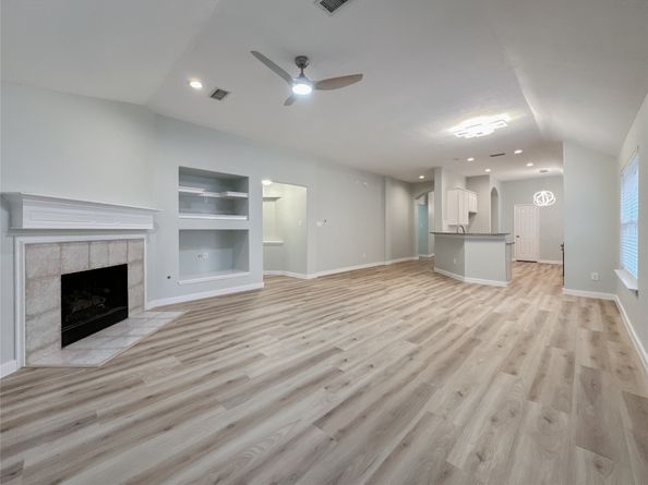 27 Auburn Path Drive, The Woodlands TX 77382