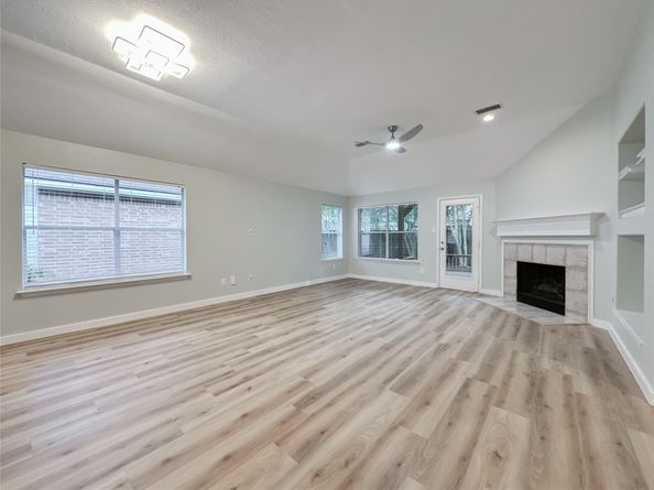 27 Auburn Path Drive, The Woodlands TX 77382