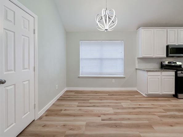 27 Auburn Path Drive, The Woodlands TX 77382