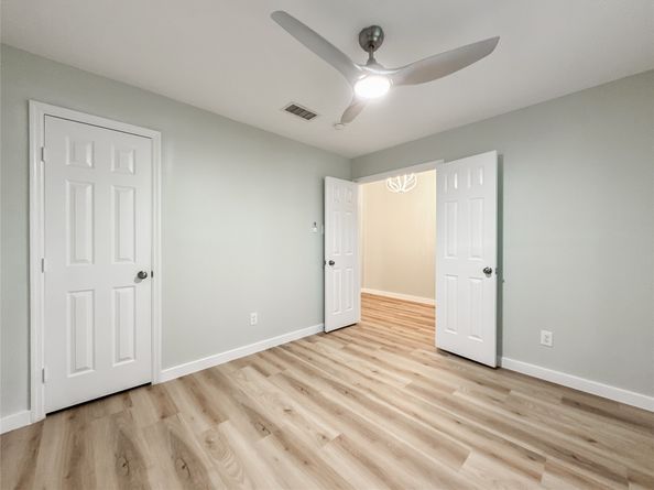 27 Auburn Path Drive, The Woodlands TX 77382