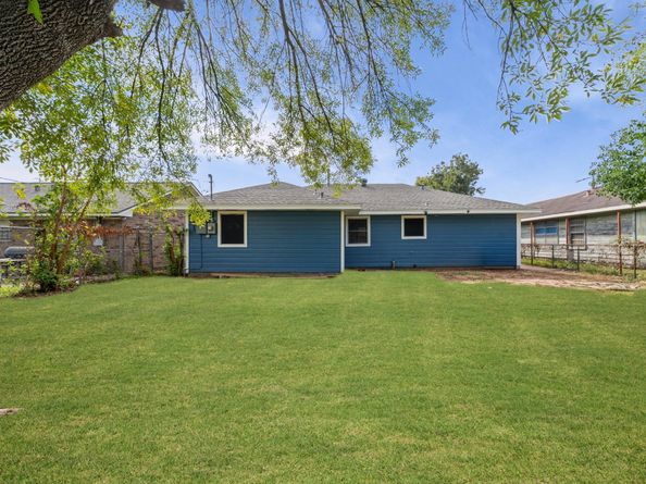 8427 Guinevere Street, Houston TX 77029