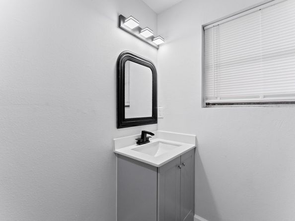 8427 Guinevere Street, Houston TX 77029