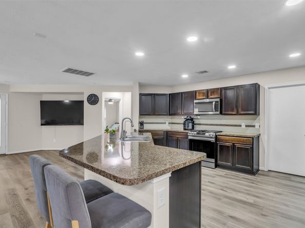 12626 Mint Field, Houston TX 77066