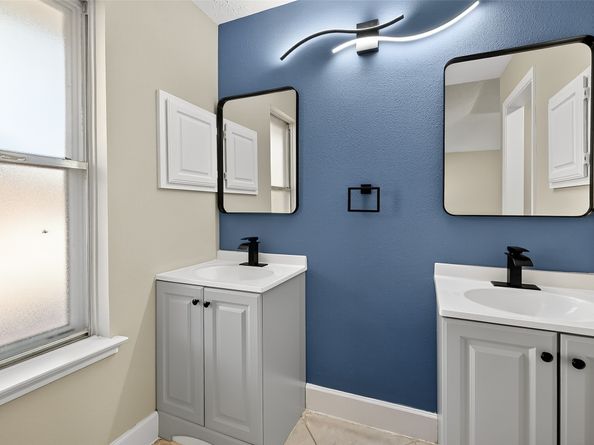 2238 Sentinal Oaks Street, Sugar Land TX 77478