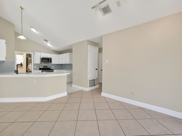 2238 Sentinal Oaks Street, Sugar Land TX 77478