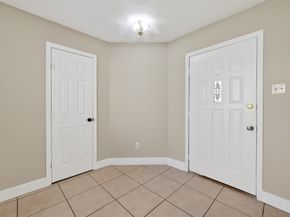 2238 Sentinal Oaks Street, Sugar Land TX 77478