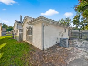 2238 Sentinal Oaks Street, Sugar Land TX 77478