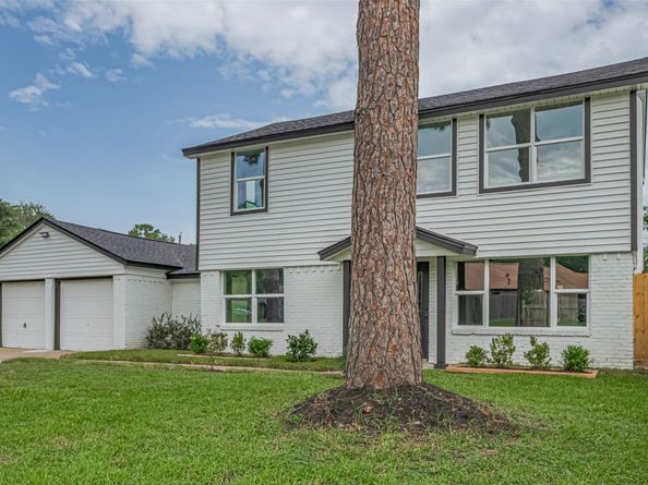 1985 Sherwood Forest Street, Houston TX 77043