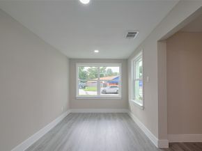 1985 Sherwood Forest Street, Houston TX 77043