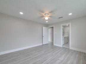 1985 Sherwood Forest Street, Houston TX 77043