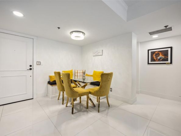 3525 Sage Road 1713, Houston TX 77056