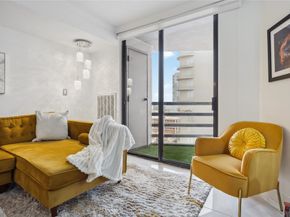 3525 Sage Road 1713, Houston TX 77056