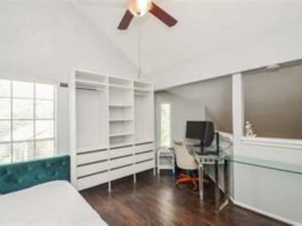 2211 S Kirkwood Road 1, Houston TX 77077