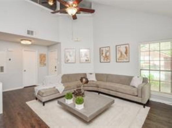 2211 S Kirkwood Road 1, Houston TX 77077