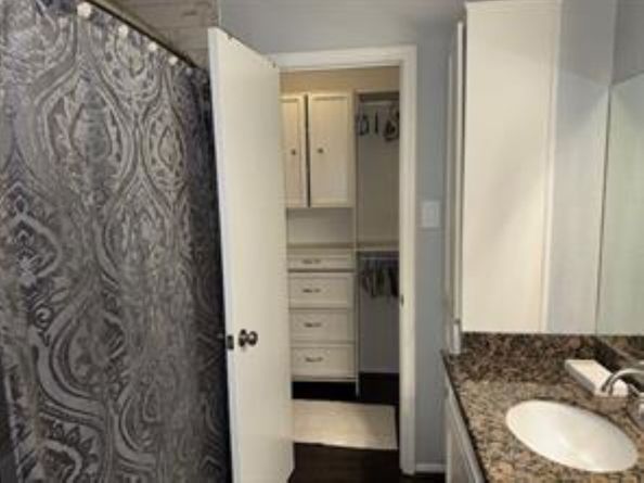 2211 S Kirkwood Road 1, Houston TX 77077