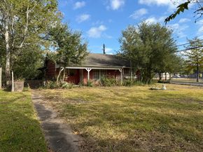 5875 Reed Road, Houston TX 77033