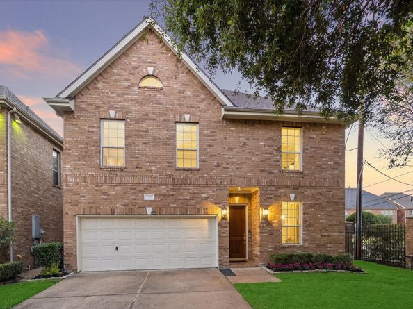 1315 Shady Villa Pine, Houston TX 77055