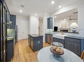 1315 Shady Villa Pine, Houston TX 77055