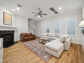 1315 Shady Villa Pine, Houston TX 77055