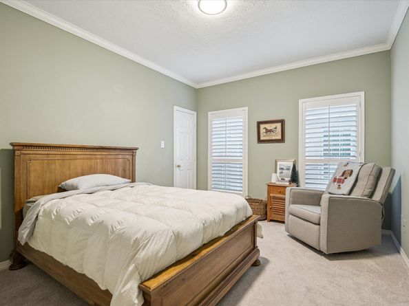 1315 Shady Villa Pine, Houston TX 77055