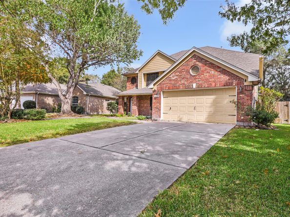 19226 Pinewood Mist Lane, Humble TX 77346