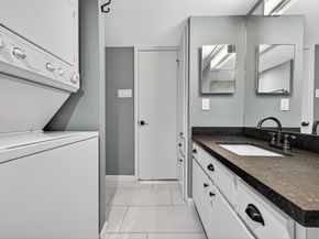 7555 Katy Freeway 127, Houston TX 77024