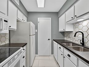 7555 Katy Freeway 127, Houston TX 77024