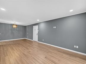 7555 Katy Freeway 127, Houston TX 77024