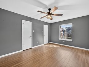 7555 Katy Freeway 127, Houston TX 77024