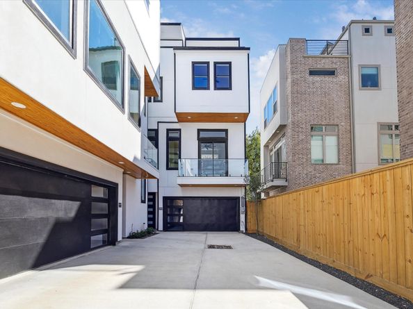 3409 Hutchins Street, Houston TX 77004