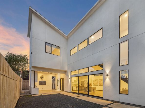 118 Tuam Street, Houston TX 77006