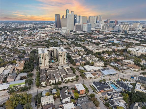 118 Tuam Street, Houston TX 77006