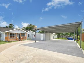 6825 Appleton Street, Houston TX 77022