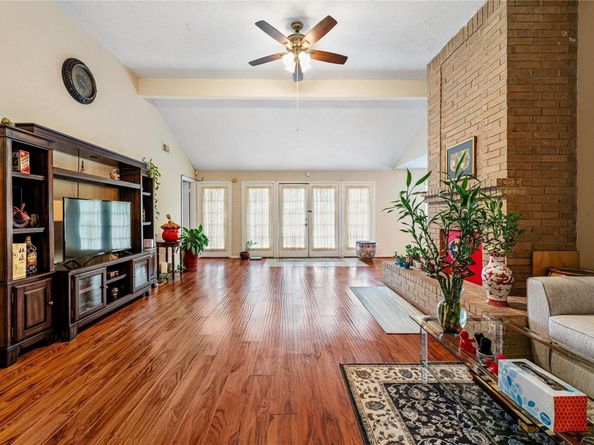 13418 Cricket Wood Circle, Houston TX 77082