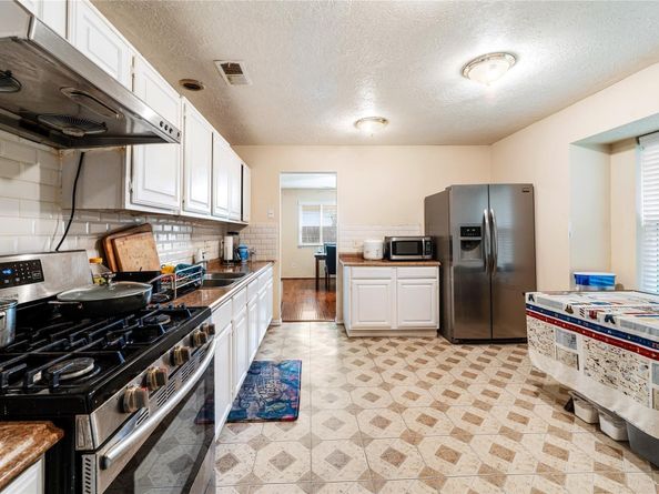 13418 Cricket Wood Circle, Houston TX 77082