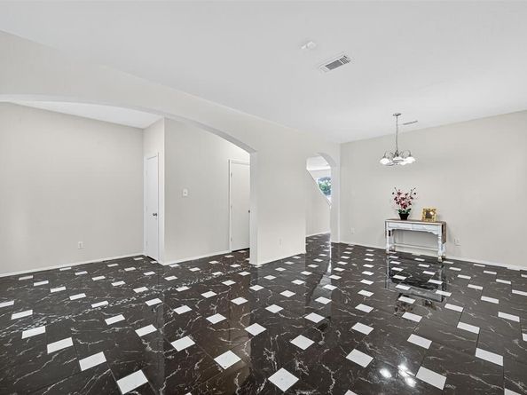 8419 Spotslyvania Ln, Houston TX 77083