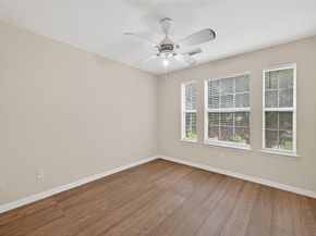 8419 Spotslyvania Ln, Houston TX 77083