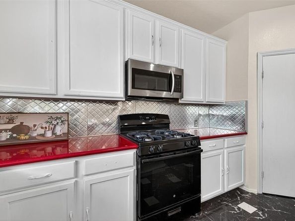 8419 Spotslyvania Ln, Houston TX 77083