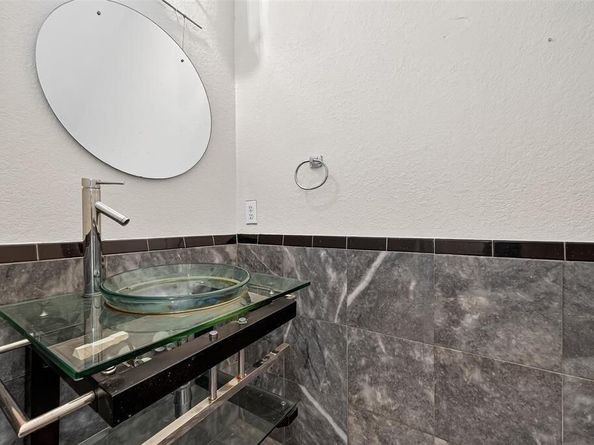 8419 Spotslyvania Ln, Houston TX 77083