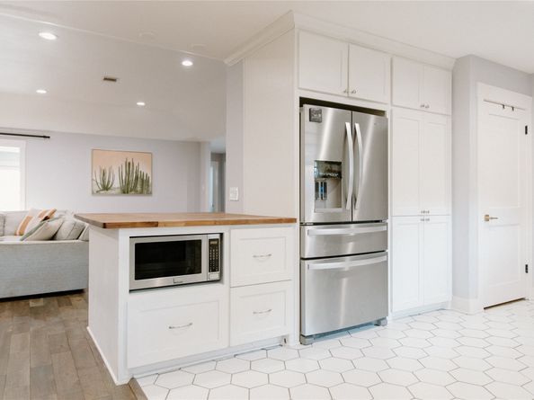 3010 Broadmoor Drive, Sugar Land TX 77478