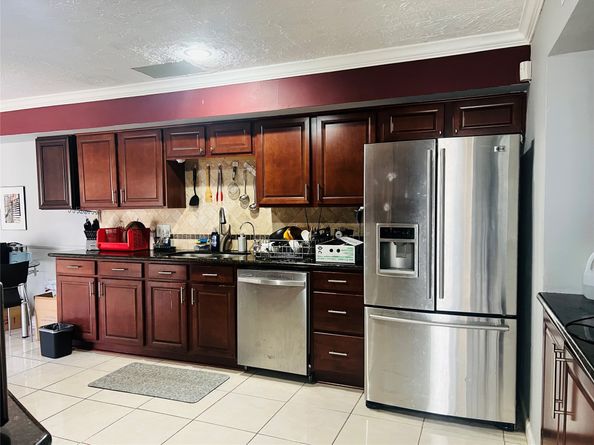 9610 Tarragon Lane, Houston TX 77036