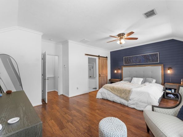 122 W Burberry Circle, The Woodlands TX 77384